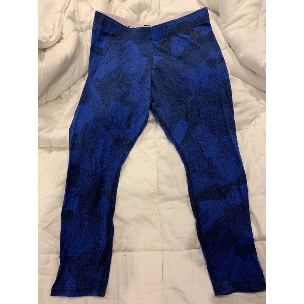 Royal blue and black Nike crop leggings